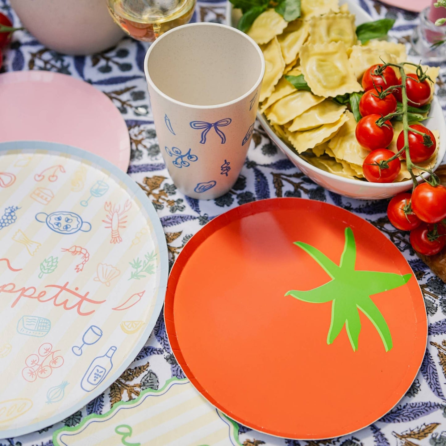 Le Tomato Paper Plates