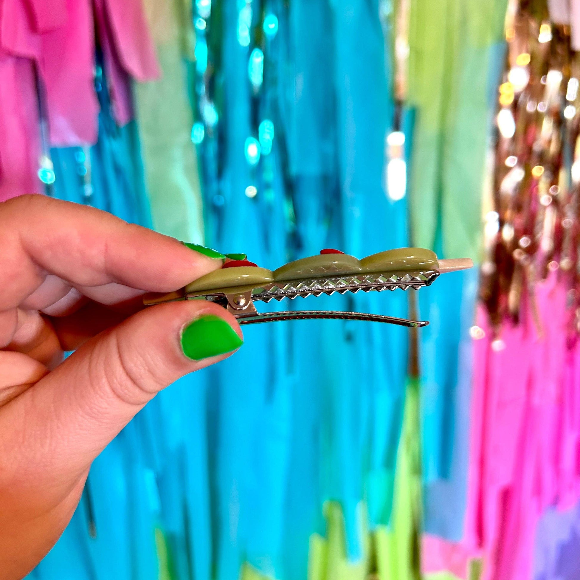 alligator clip of the stuffed olive hair clip