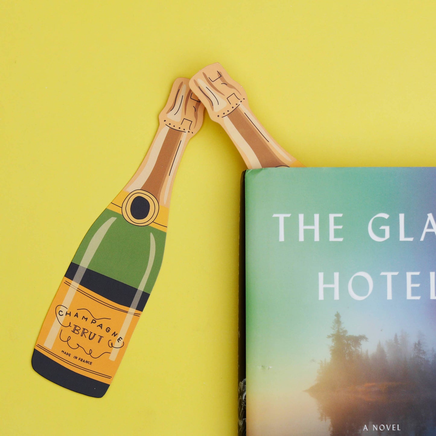 Bookmark that looks like a small champagne bottle