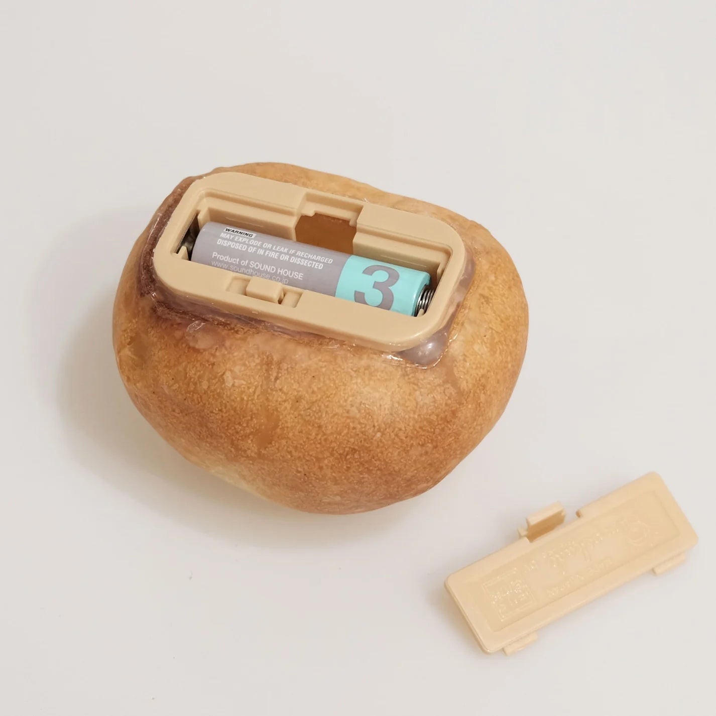 Battery slot for pampshade petite roll bread lamp