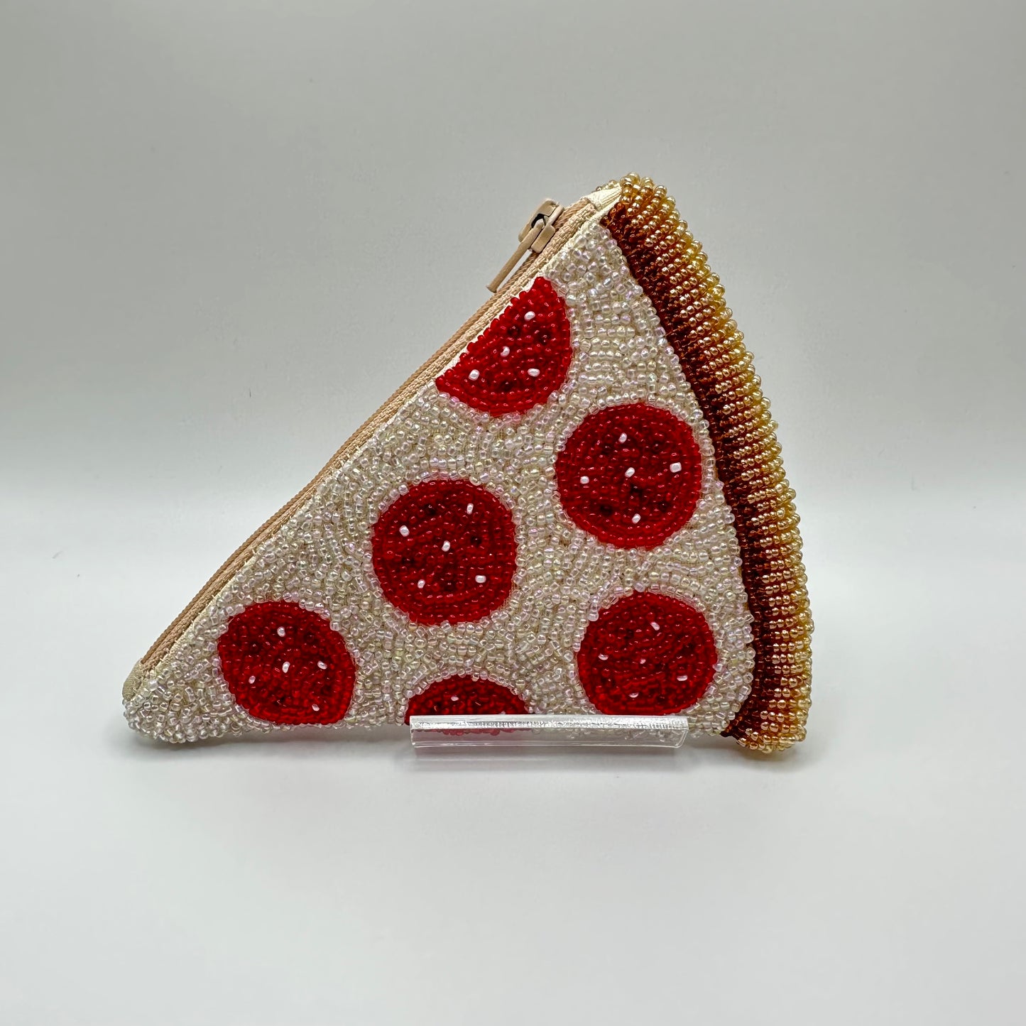 Beaded pepperoni pizza pouch.
