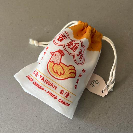 Taiwan Fried Chiken Pouch with the strings pulled so you can see it's capacity.