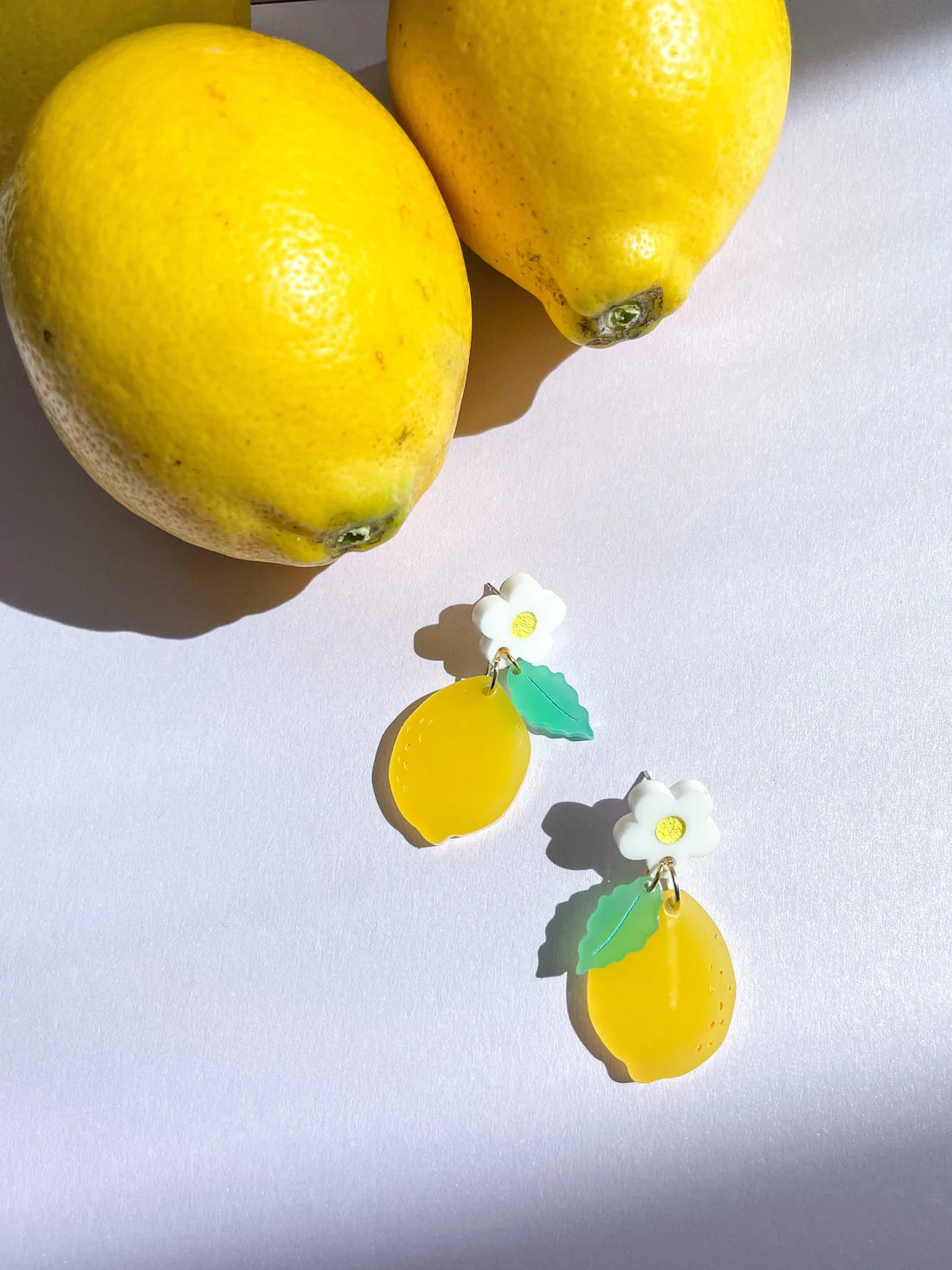 Acrylic lemon daisy earrings 