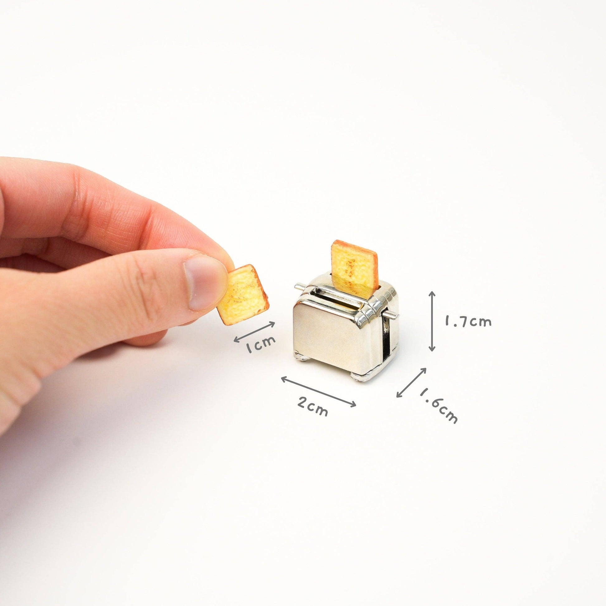 Size guide for the mini toast and mini toaster.