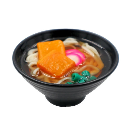 Magnet made to look like a large bowl of udon noodle soup