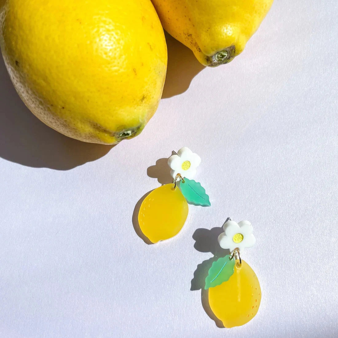 Acrylic lemon daisy earrings 