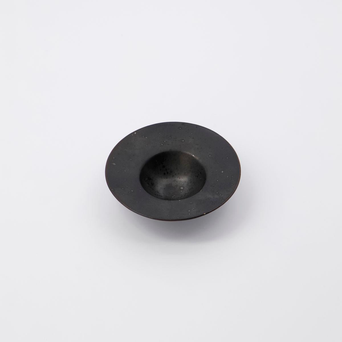 black egg cup/saucer