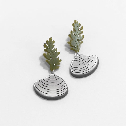 Shell with kelp earrings in silver shell