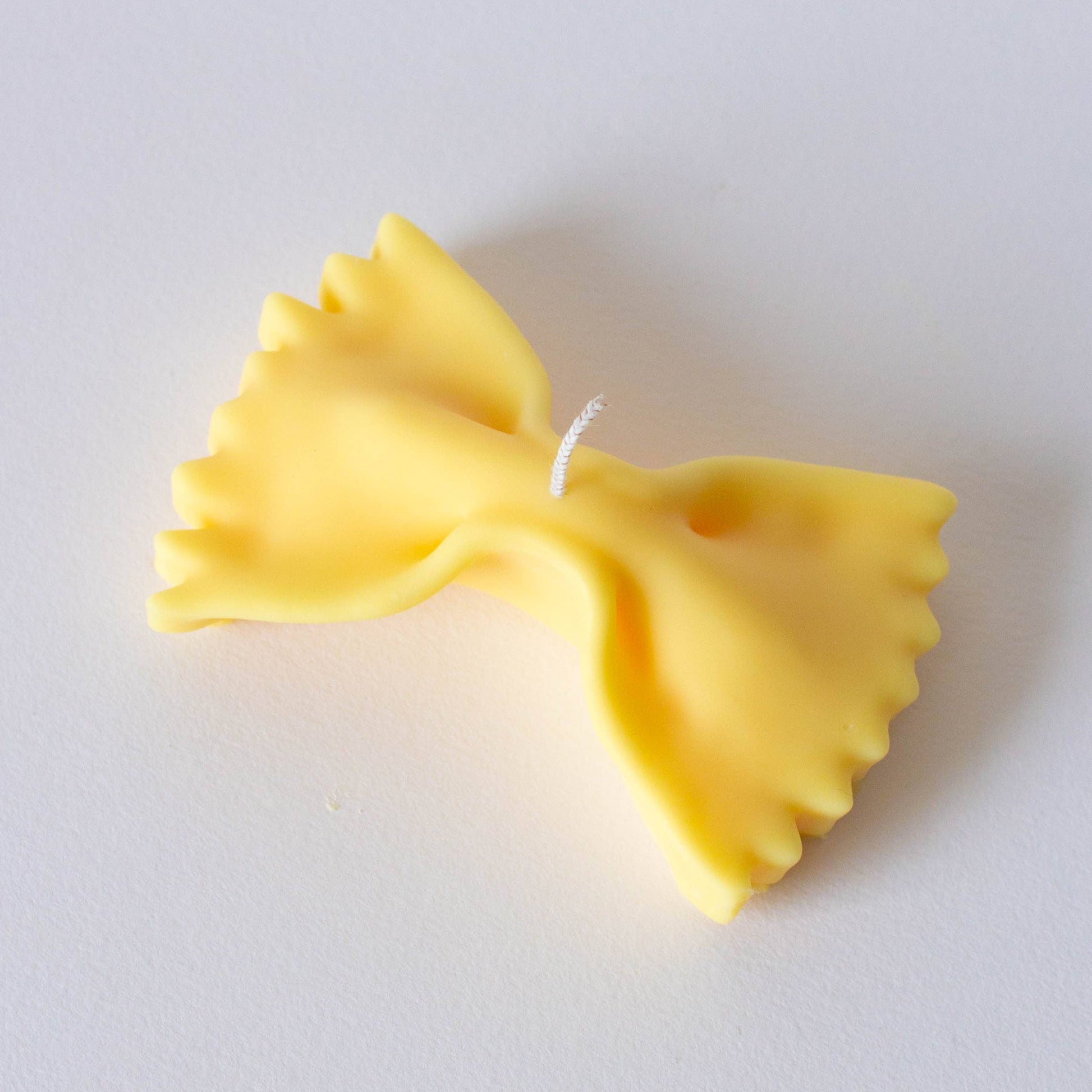 Farfalle candle 