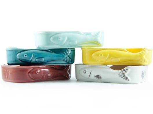 ceramic dish for sardine tins in 5 different colors -- turquoise, light blue, yellow, white and red 